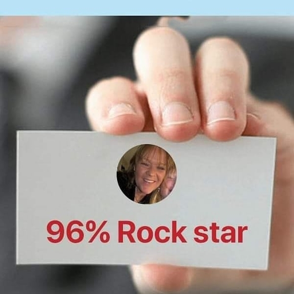 Meet your Posher, Laura - Picture 1 of 1